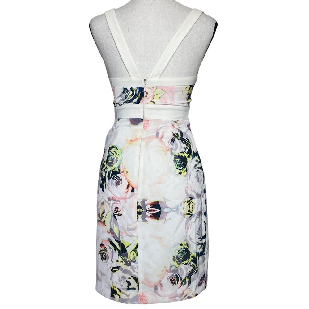 Minty Meets Munt Floral Mesh Panel Mini Dress - Picture 4 of 8
